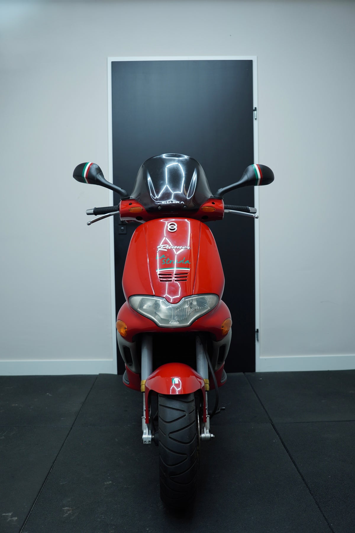 Gilera runner 125cc FX | Duitse papieren
