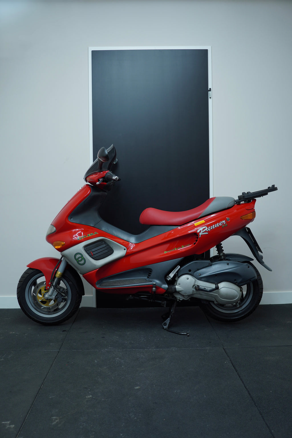 Gilera runner 125cc FX | Duitse papieren